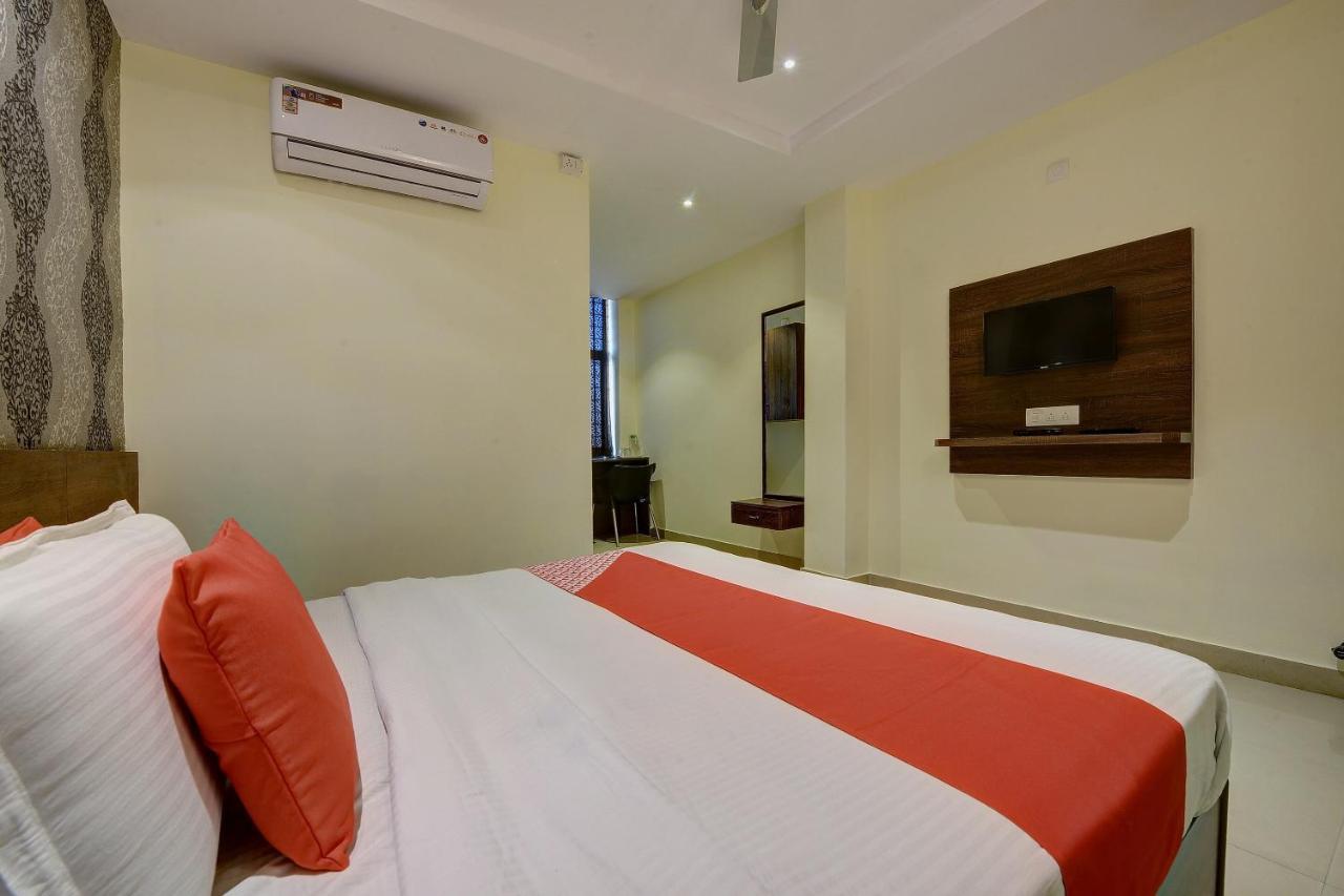 Capital O Hotel Samanvi International Belur  Eksteriør bilde
